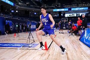 较上期上升2位🤩老牌选秀网站更新：杨瀚森第34顺位被黄蜂选中