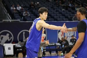 轰动新闻❤️‍🔥“杨瀚森第16顺位被选中”冲上微博热搜榜第一