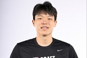 媒体人：熟人和贵人只能是铺路 这个路怎么走还是得靠杨瀚森自己